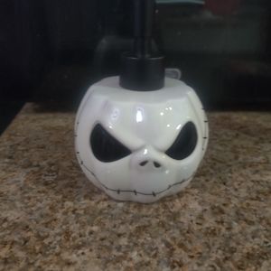 Jack skellington soap dispenser